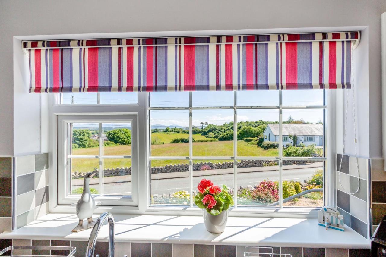 Cororion Cottage Benllech Exterior photo